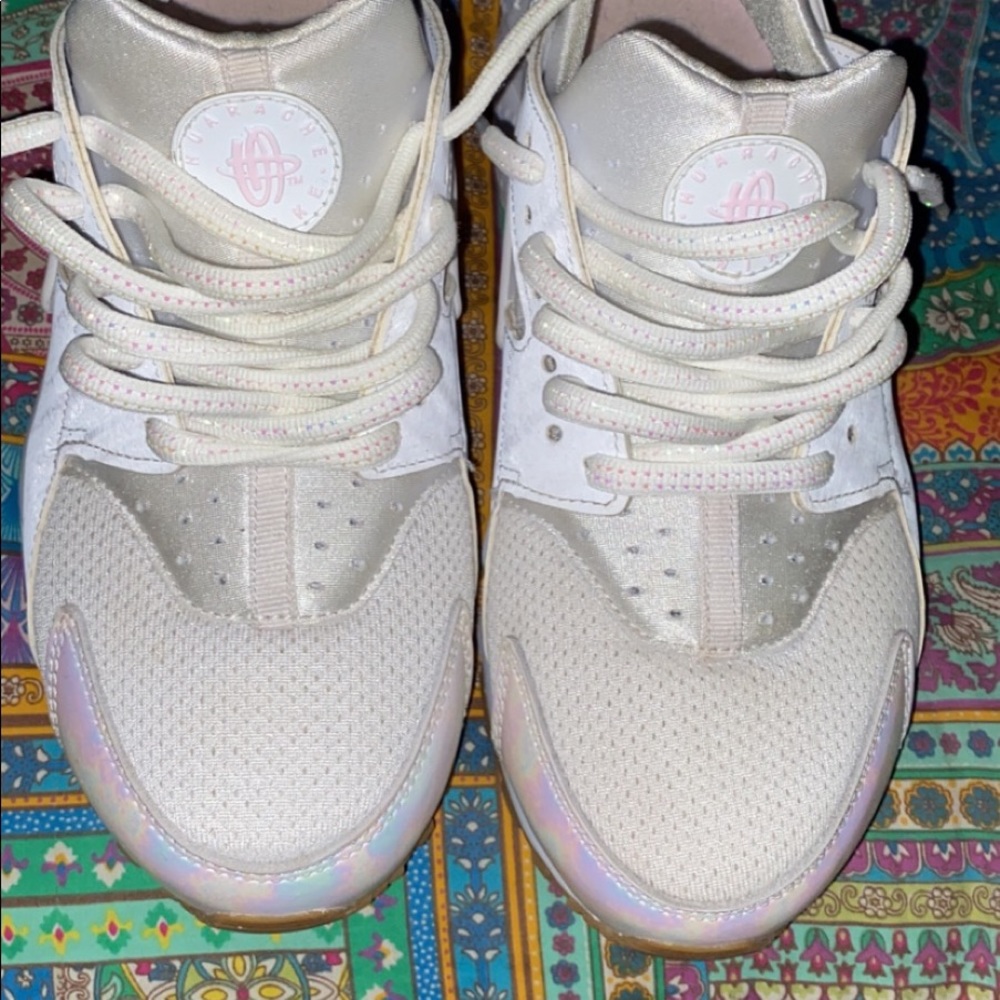 White huarache